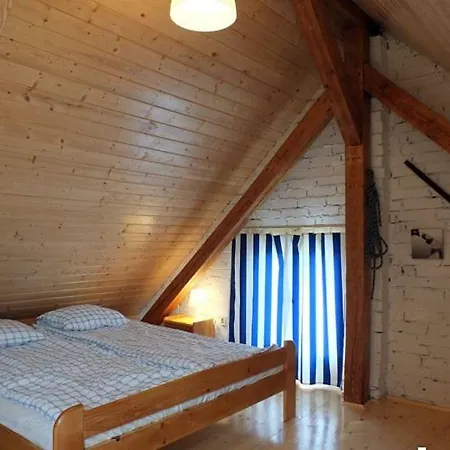 Hotell Domek Letnskowy Nad Jeziorem